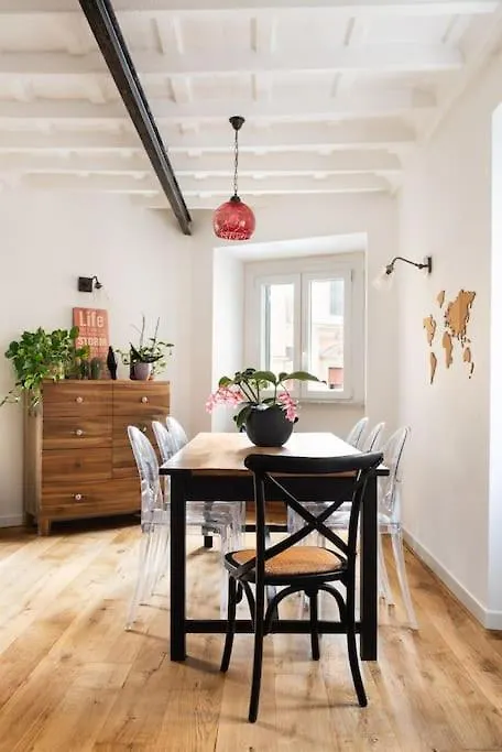 Apartment Idyllia - Cozy Central Retreat In Trastevere Rome Italy