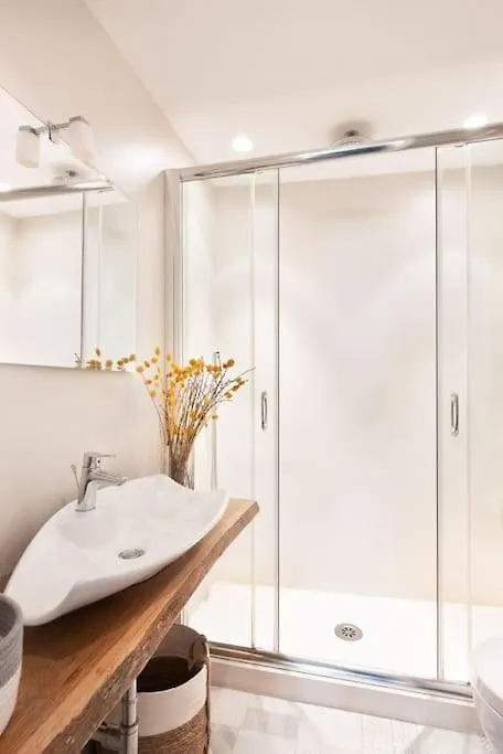 Apartment Idyllia - Cozy Central Retreat In Trastevere Rome